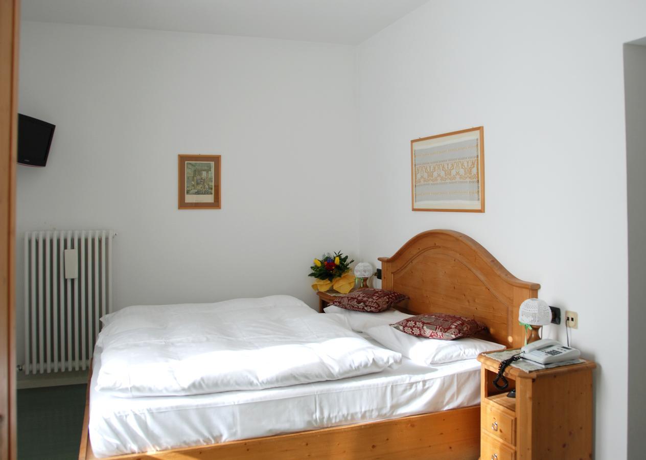 Hotel Oasi Кортина д'Ампецо Екстериор снимка