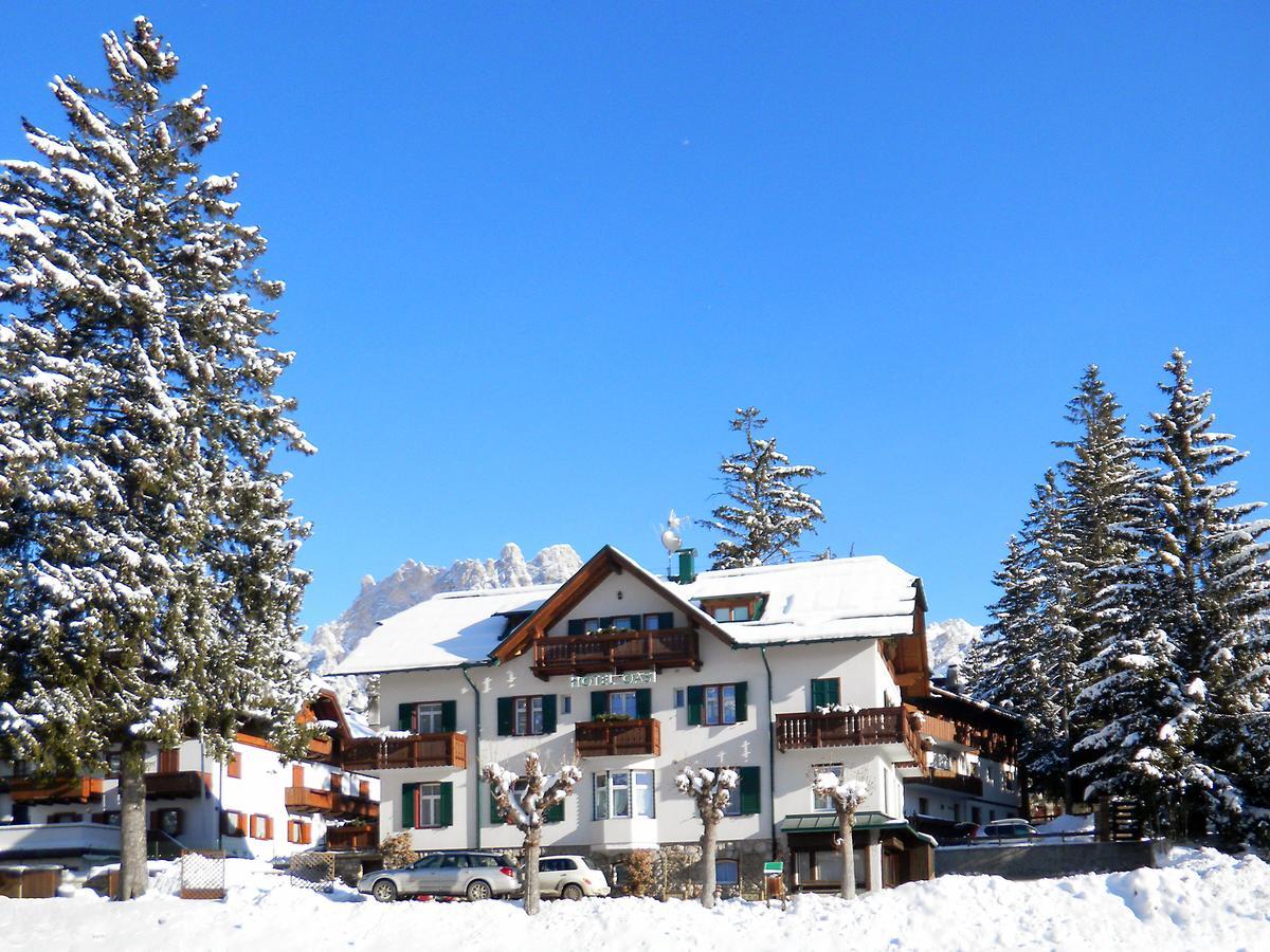 Hotel Oasi Кортина д'Ампецо Екстериор снимка