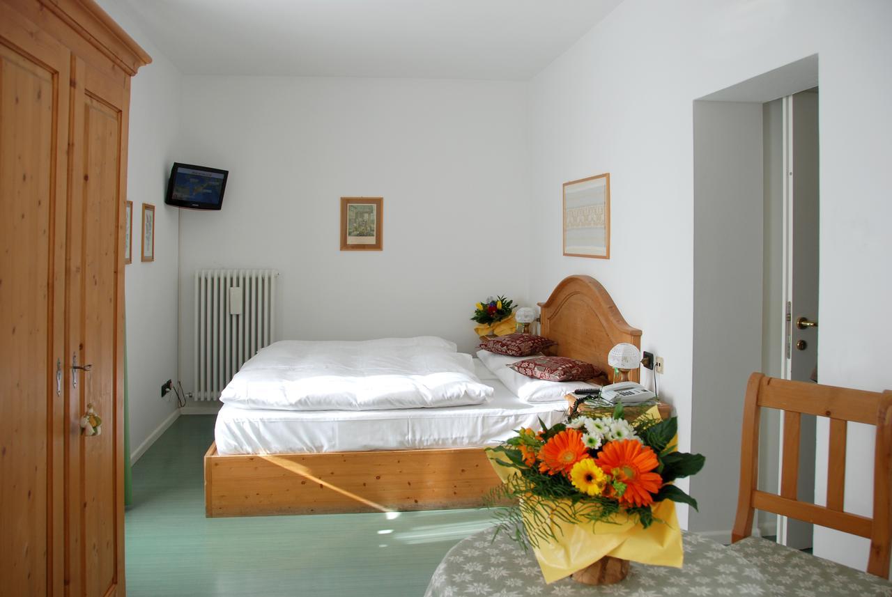 Hotel Oasi Кортина д'Ампецо Екстериор снимка