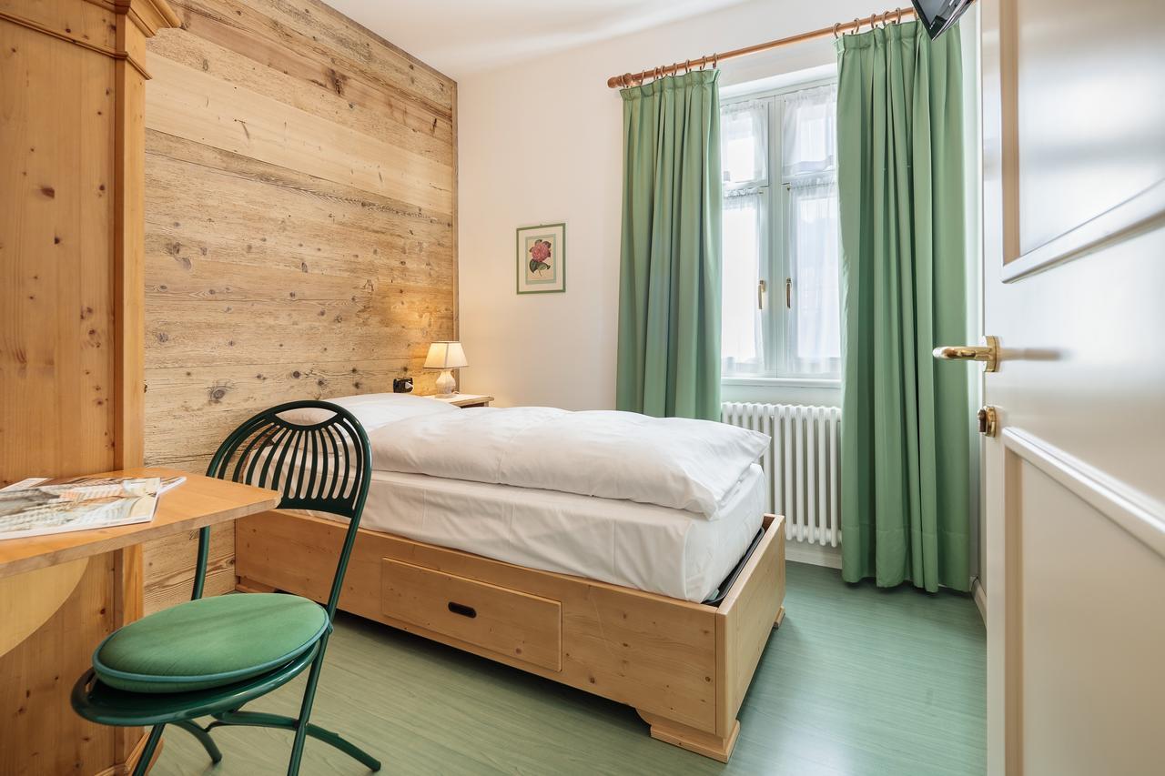 Hotel Oasi Кортина д'Ампецо Екстериор снимка
