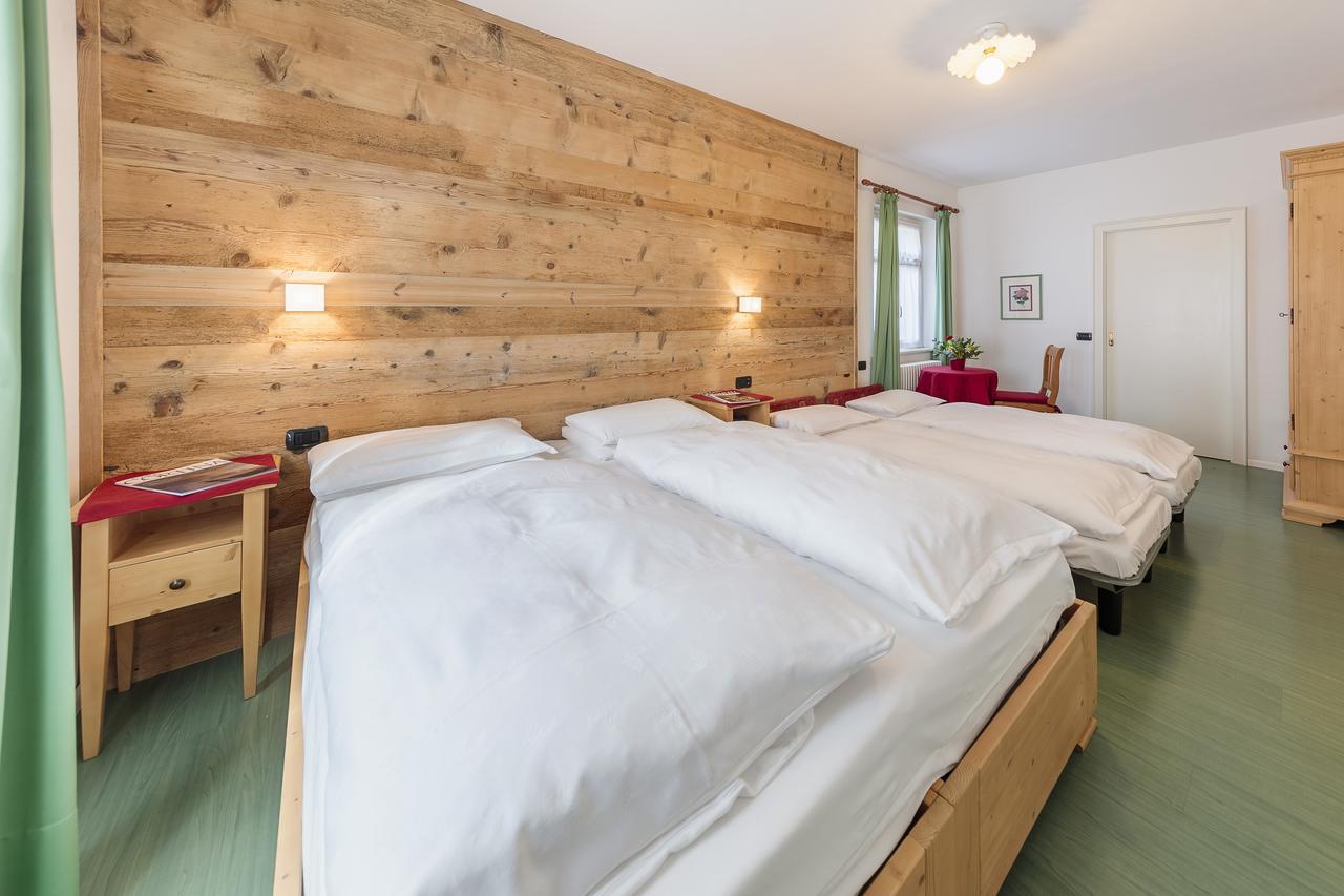 Hotel Oasi Кортина д'Ампецо Екстериор снимка