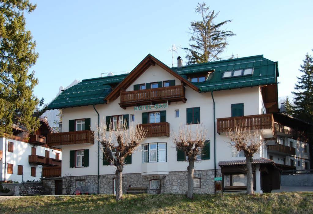 Hotel Oasi Кортина д'Ампецо Екстериор снимка
